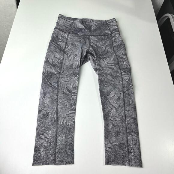 Lululemon Sz 4 Fast & Free Crop (19") Kindred Spirit Alpine White Multi W6AGGS - Picture 11 of 14